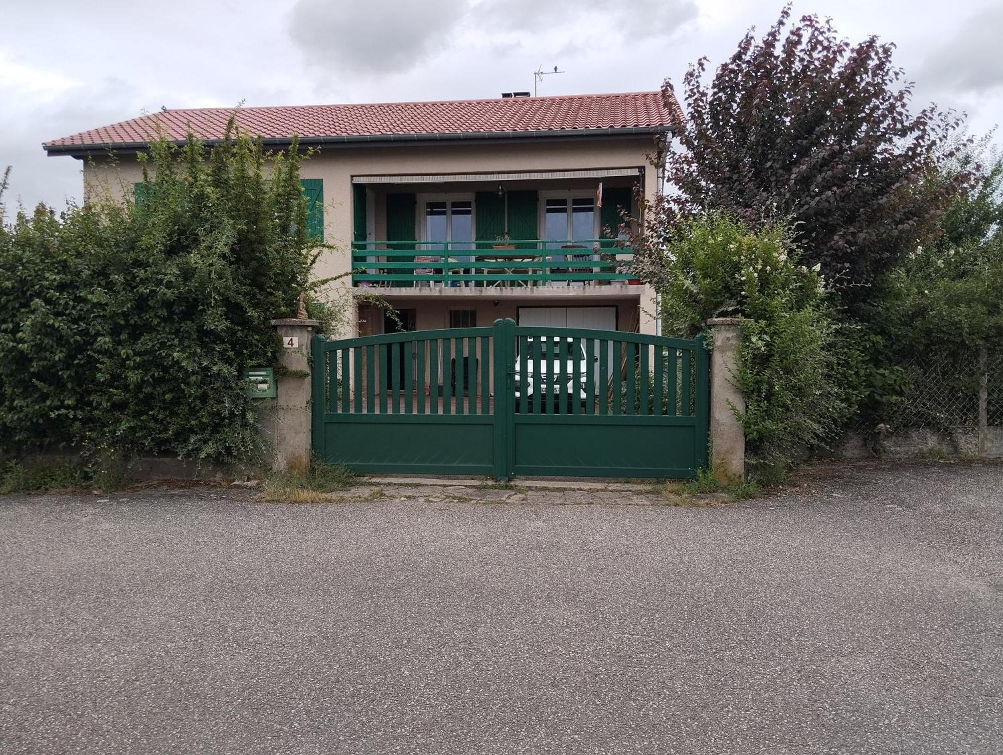 L'Escale Thermale Montrond les Bains Bagian luar foto
